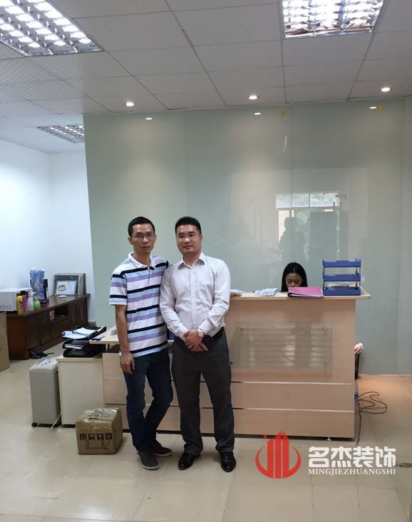 柯木塱辦公室香草视频APP成人.jpg