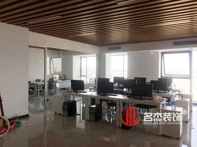 辦公室香草视频APP成人實景圖.jpg