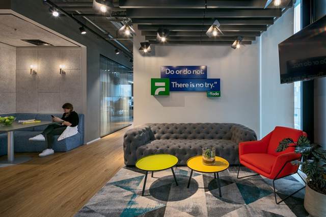 辦公室香草视频APP成人之休閑室.jpg