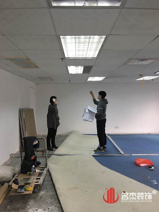 辦公室香草视频APP成人.jpg 辦公室香草视频APP成人.jpg