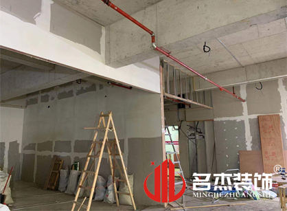 巡工地日記，美蓮葆化妝品辦公室香草视频APP成人項目進行中