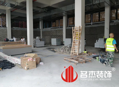 巡工地日記，顏朵化妝品科技辦公室香草视频APP成人項目緊張進行中